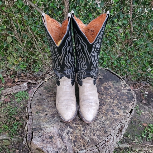 Vintage Men Leather Cowboy Boots By Impearial size 9D/Men Go Western Style Boots - Picture 3 of 8